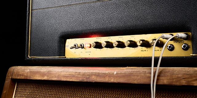 Universal Audio UAFX Lion '68 Super Lead Amp En iyi Fiyat